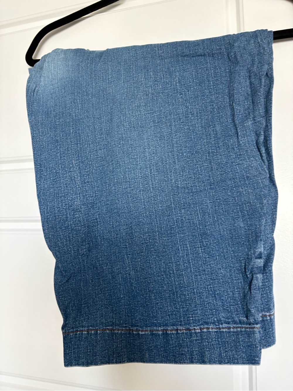 Women’s Denim capris
